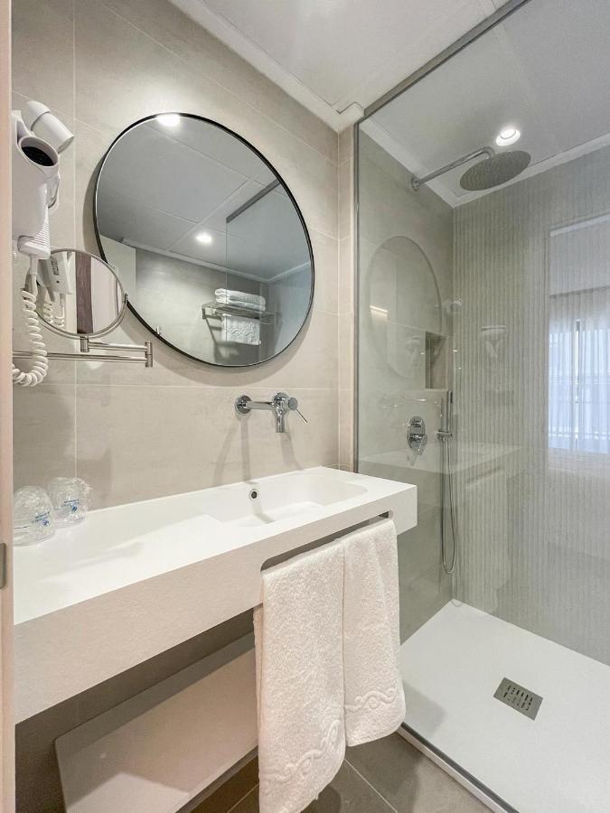 Hotel Quatre Llunes Santa Pola Bagian luar foto