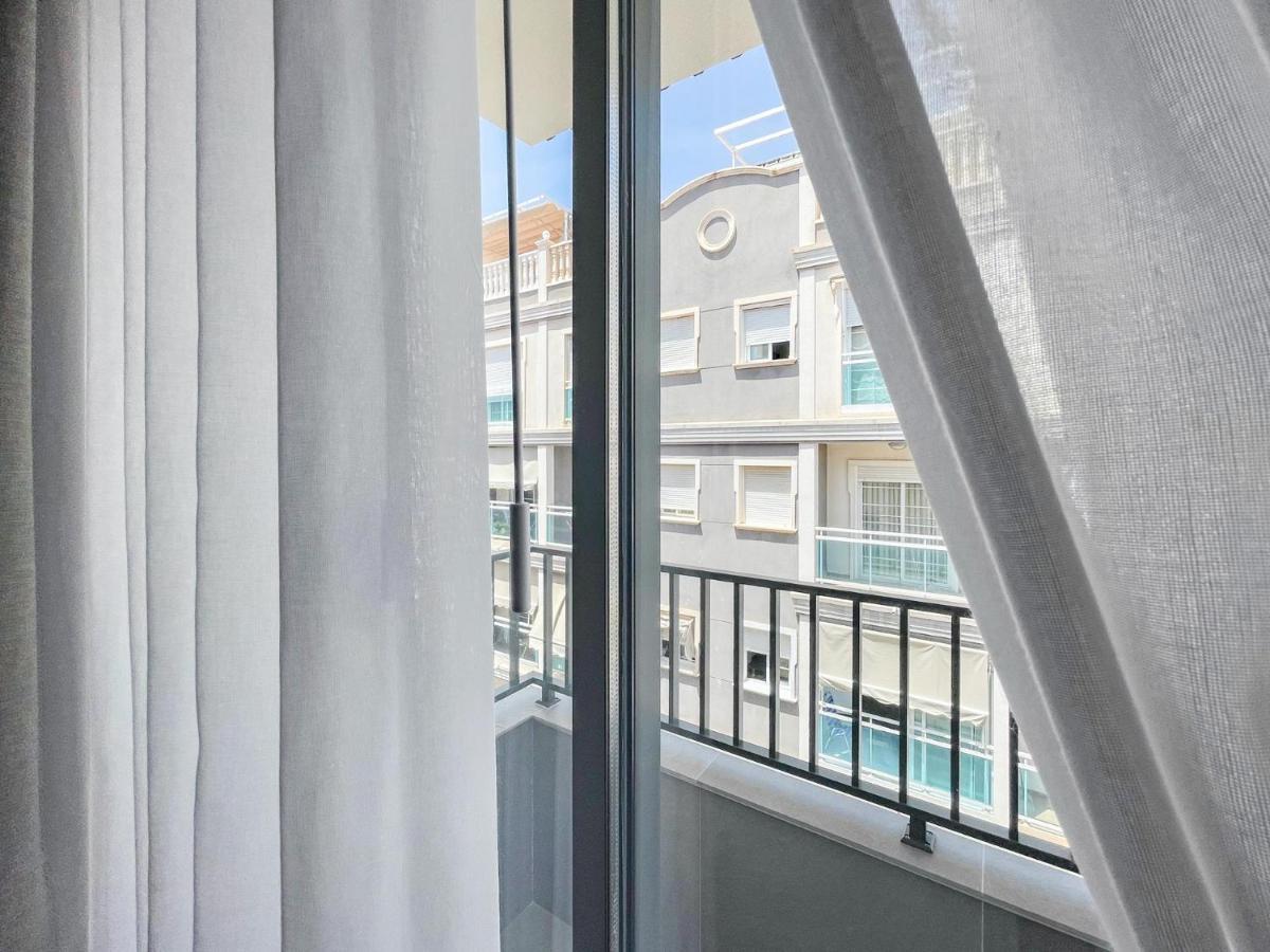 Hotel Quatre Llunes Santa Pola Bagian luar foto