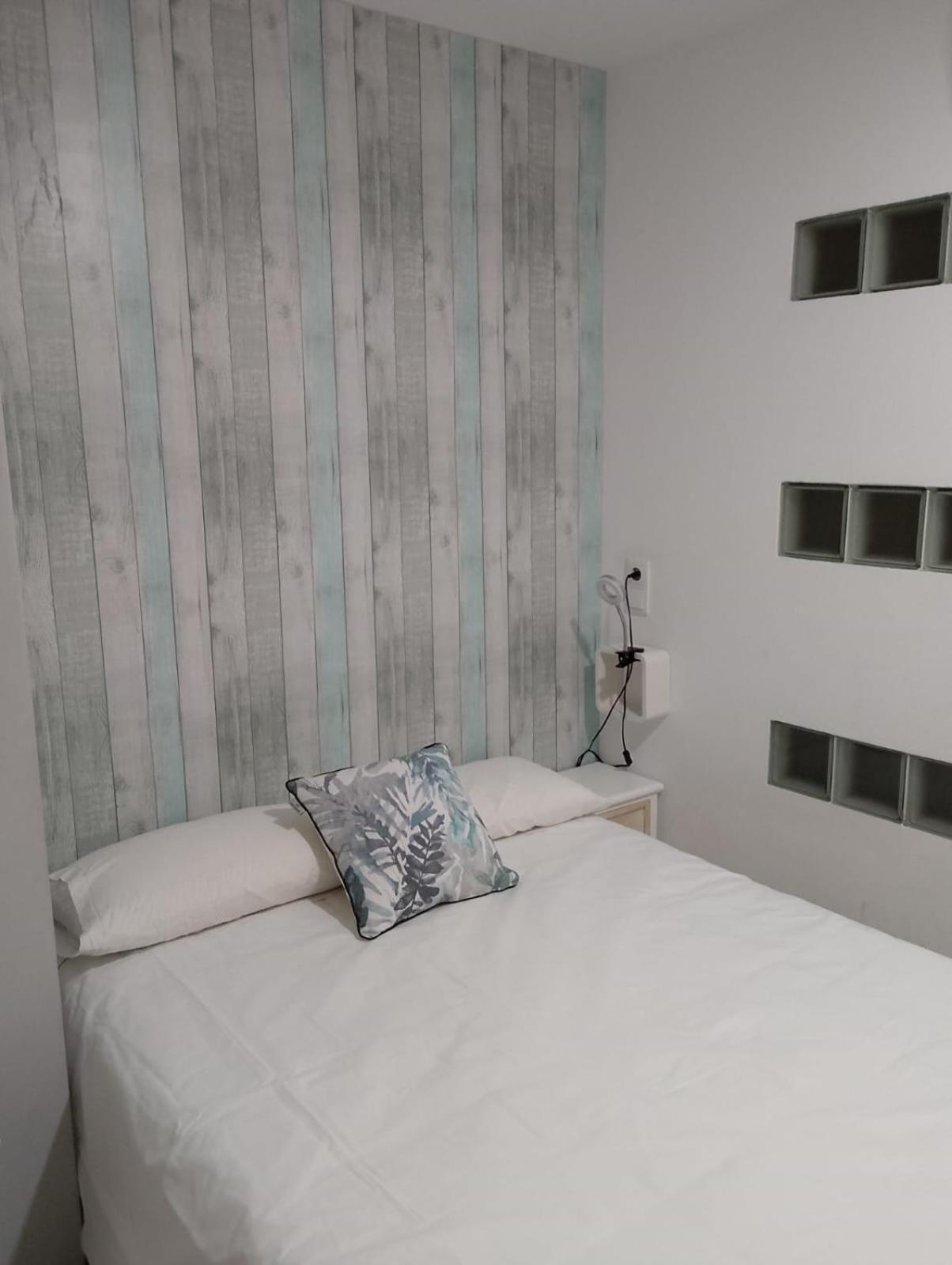 Hotel Quatre Llunes Santa Pola Bagian luar foto
