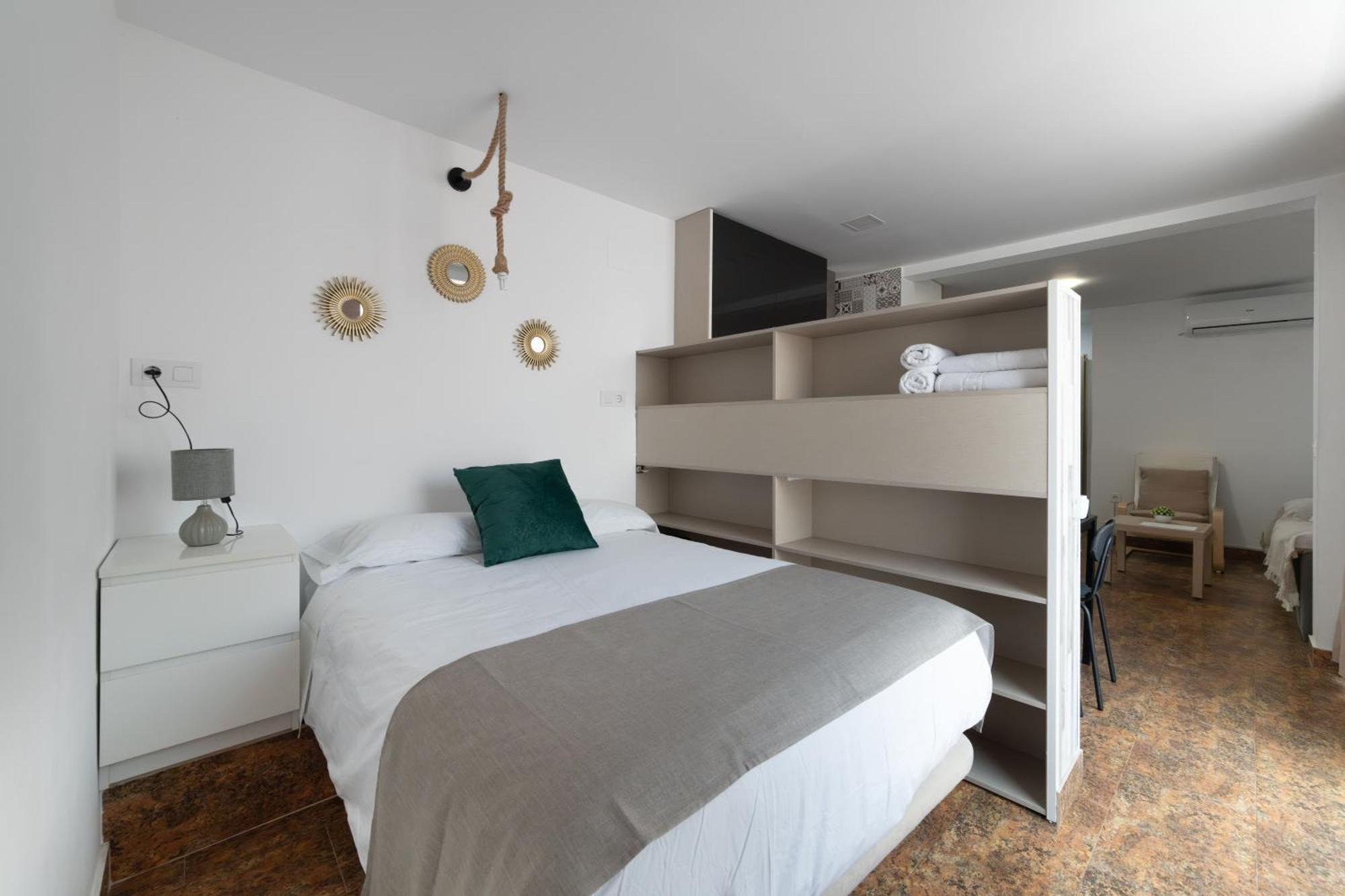 Hotel Quatre Llunes Santa Pola Bagian luar foto